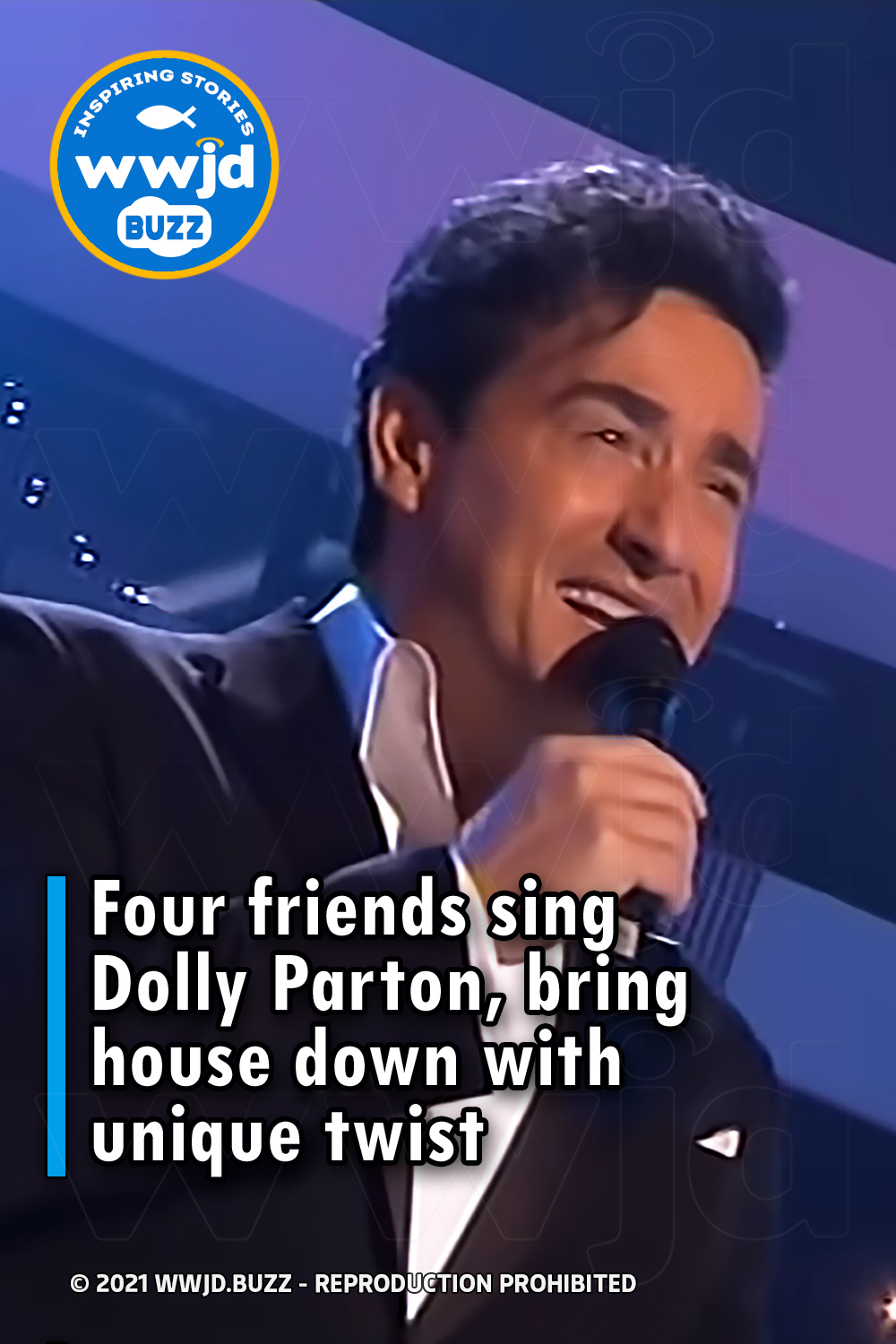 Four friends sing Dolly Parton, bring house down with unique twist