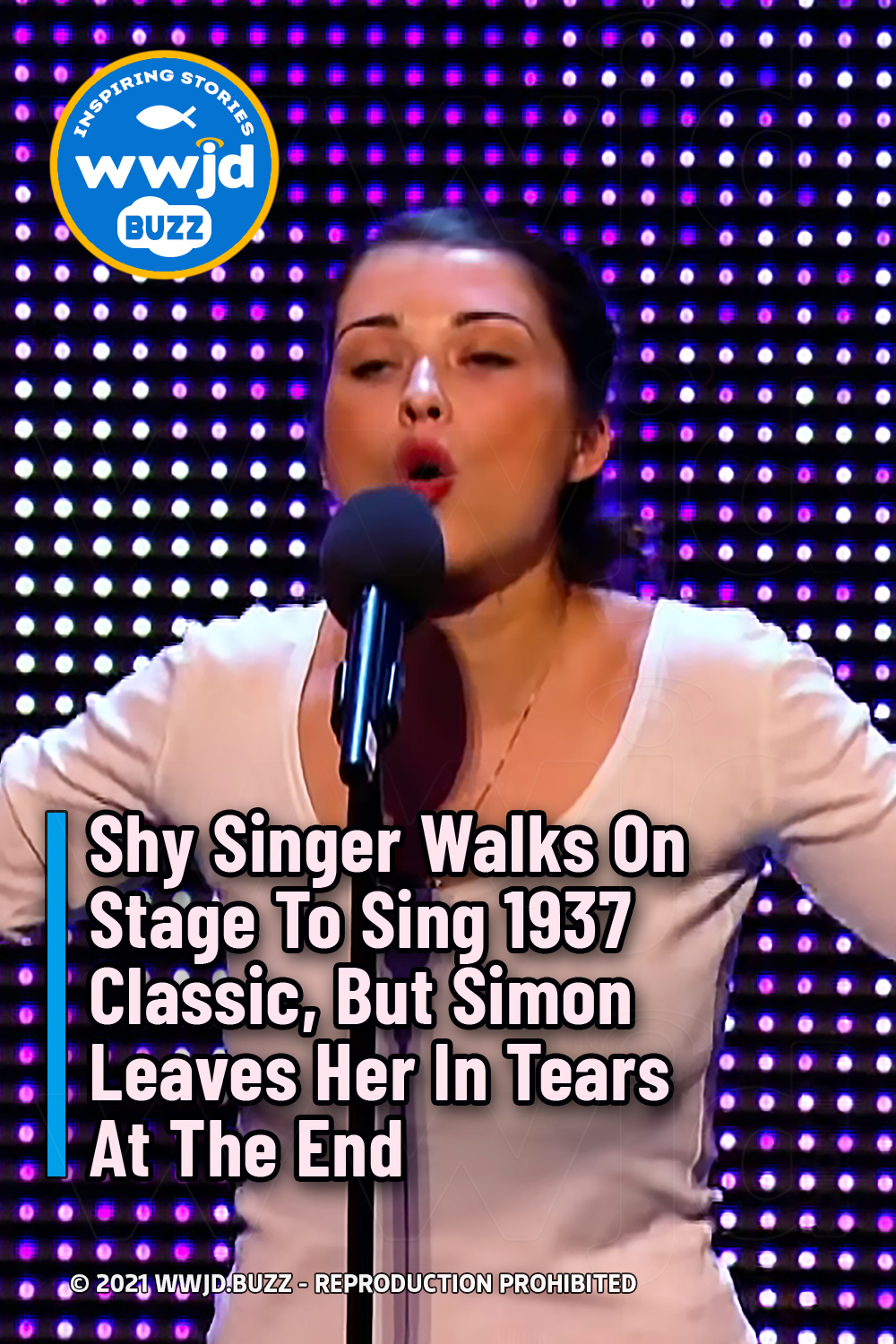Shy Singer Walks On Stage To Sing 1937 Classic, But Simon Leaves Her In Tears At The End