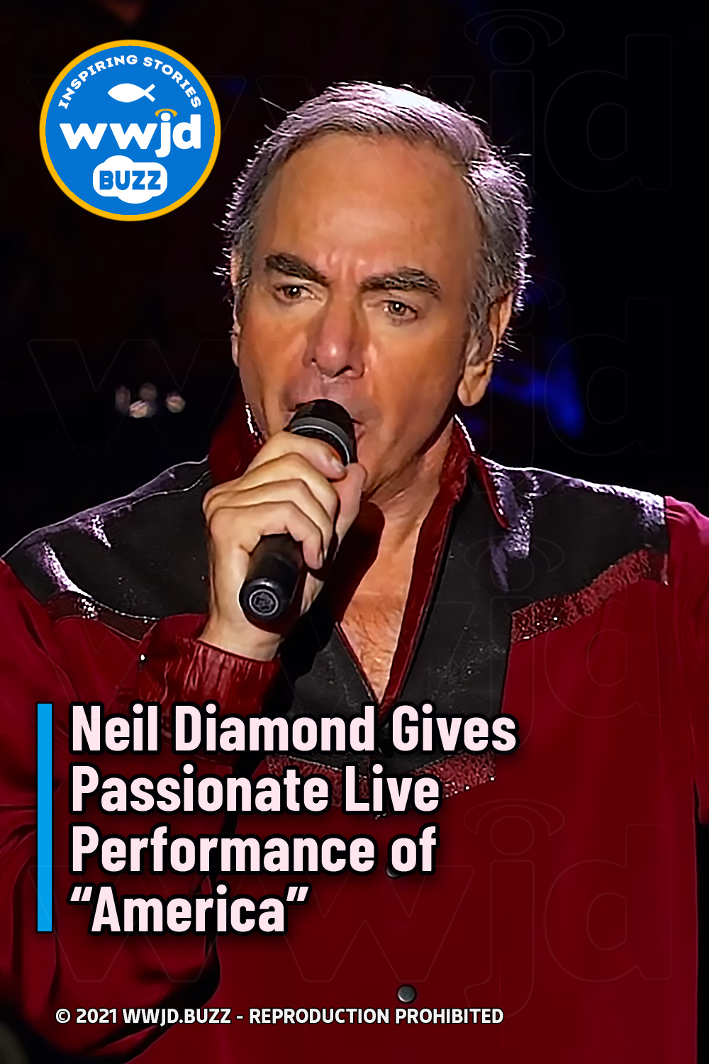 Neil Diamond Gives Passionate Live Performance of “America”