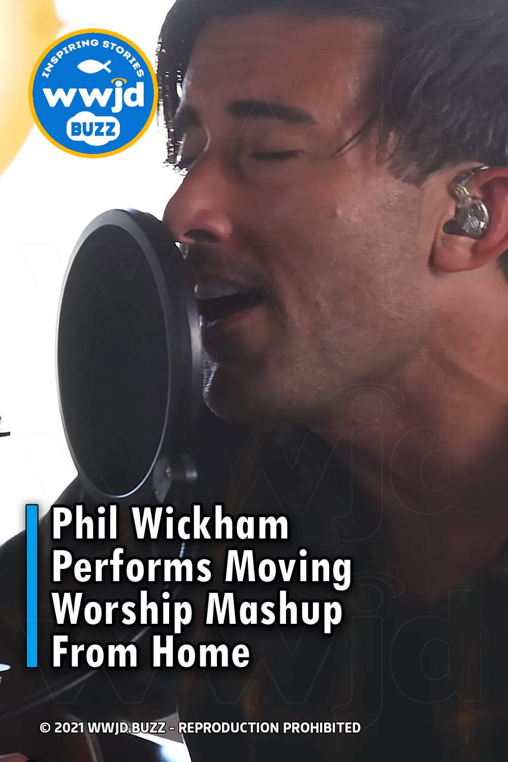Phil Wickham Performs Moving Worship Mashup From Home