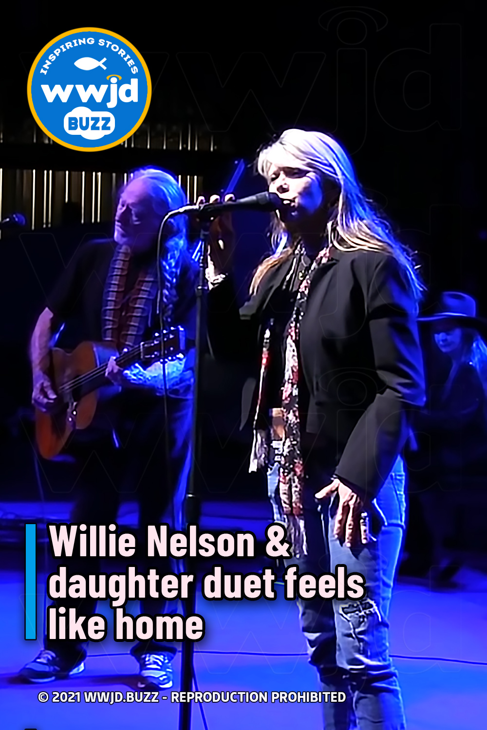 Willie Nelson & daughter duet feels like home