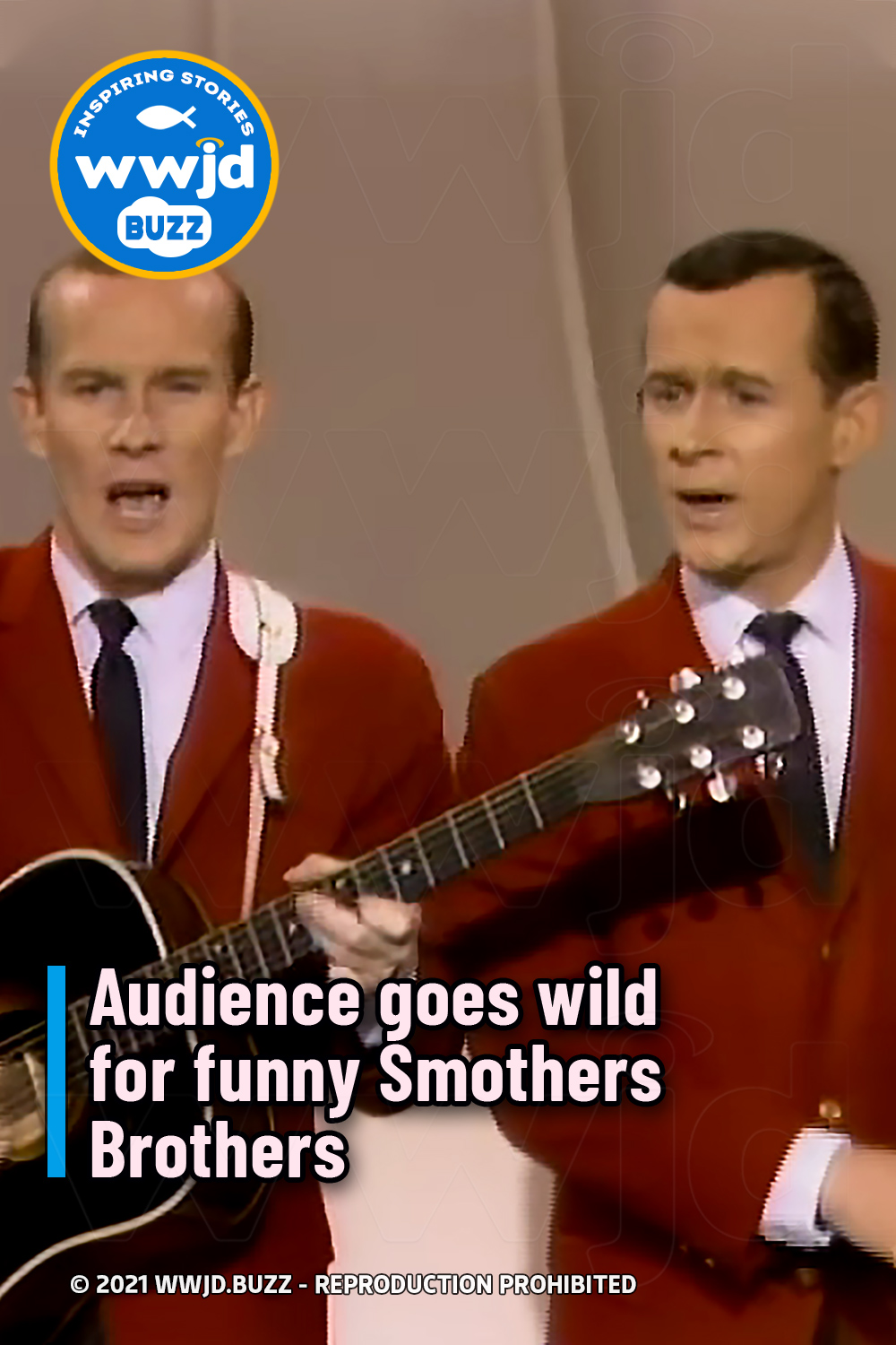 Audience goes wild for funny Smothers Brothers