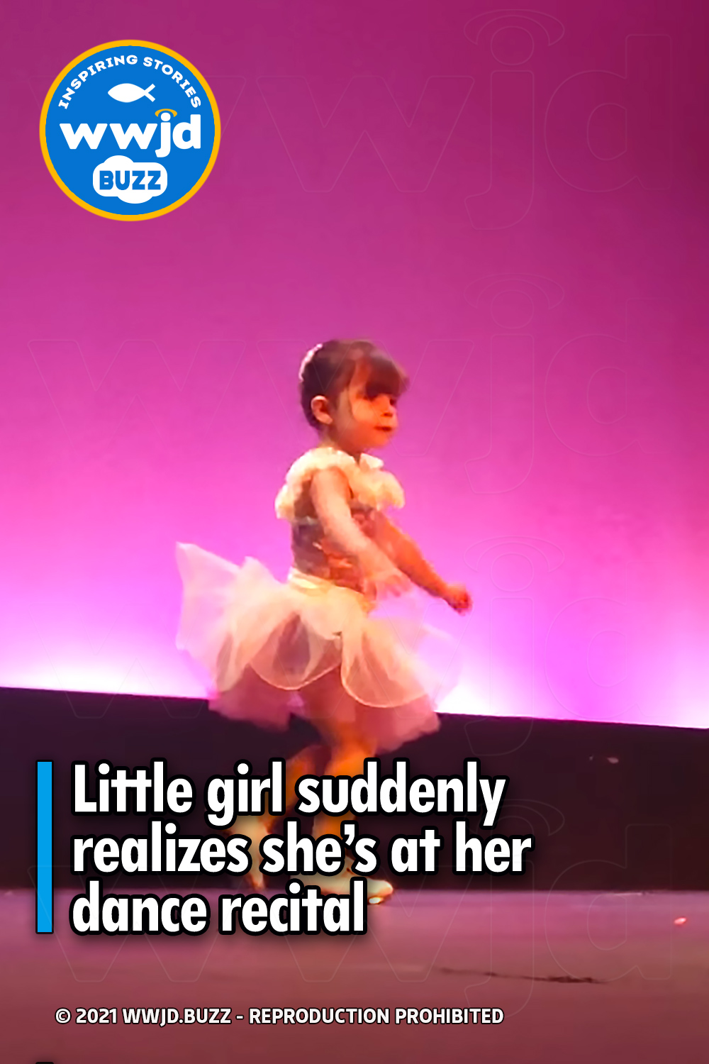 Little girl suddenly realizes she’s at her dance recital