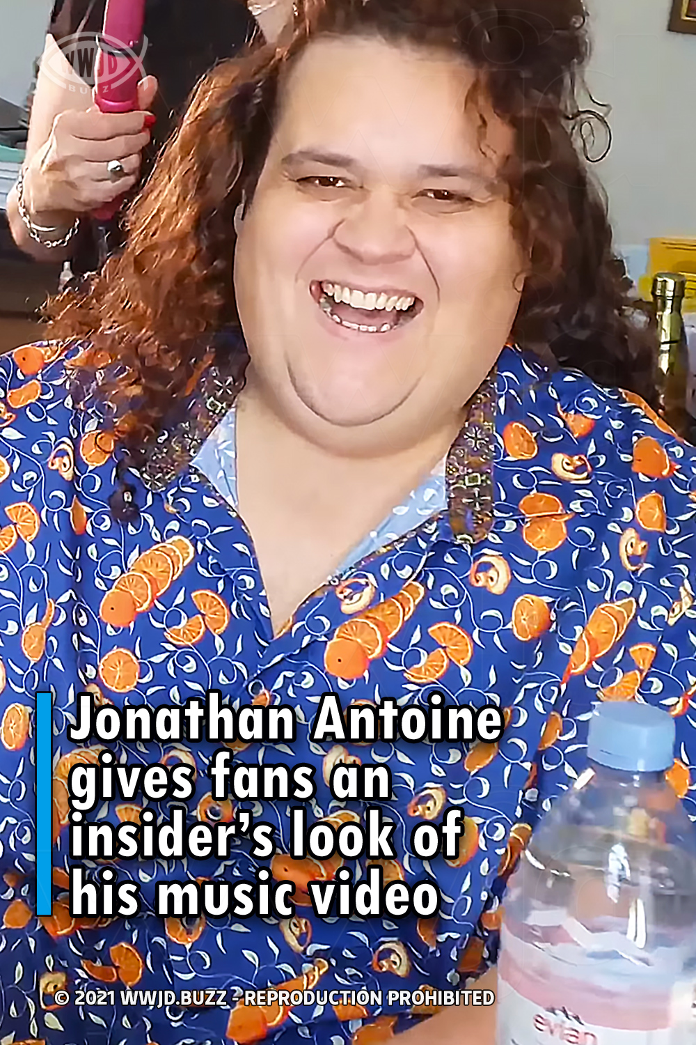 Jonathan Antoine gives fans an insider’s look of his music video