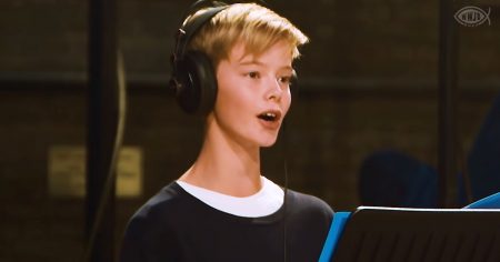 Cai Thomas sings like an angel for &lsquo;Laudate Dominum&rsquo;