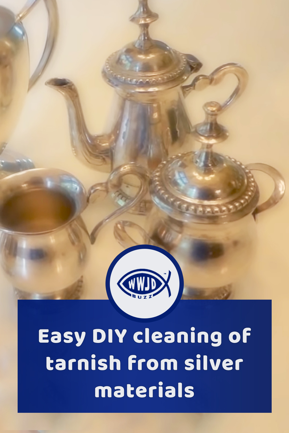 Easy DIY cleaning of tarnish from silver materials