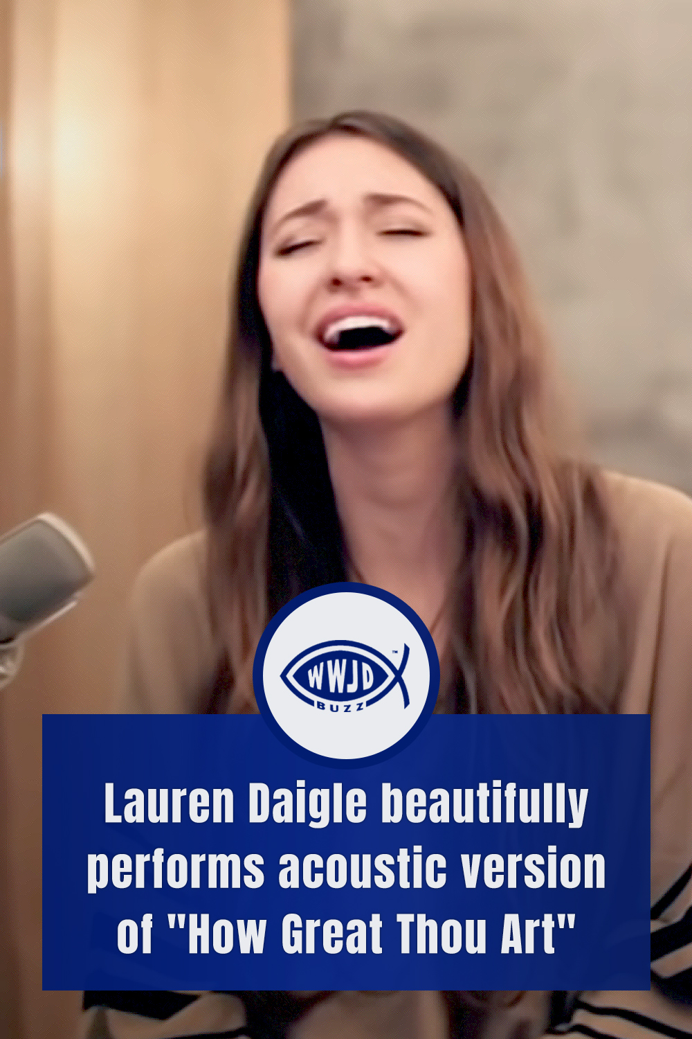 Lauren Daigle beautifully performs acoustic version of \